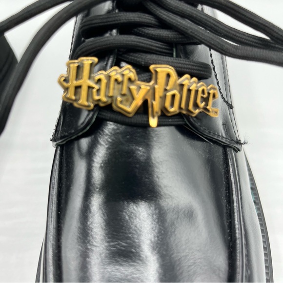 Newbella x Harry Potter NWT Slytherin Lace Up Platform Loafer Size 6.5 - Picture 6 of 12